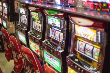 Live Mega Wheel table with spinning wheel and host at goldtogel studio